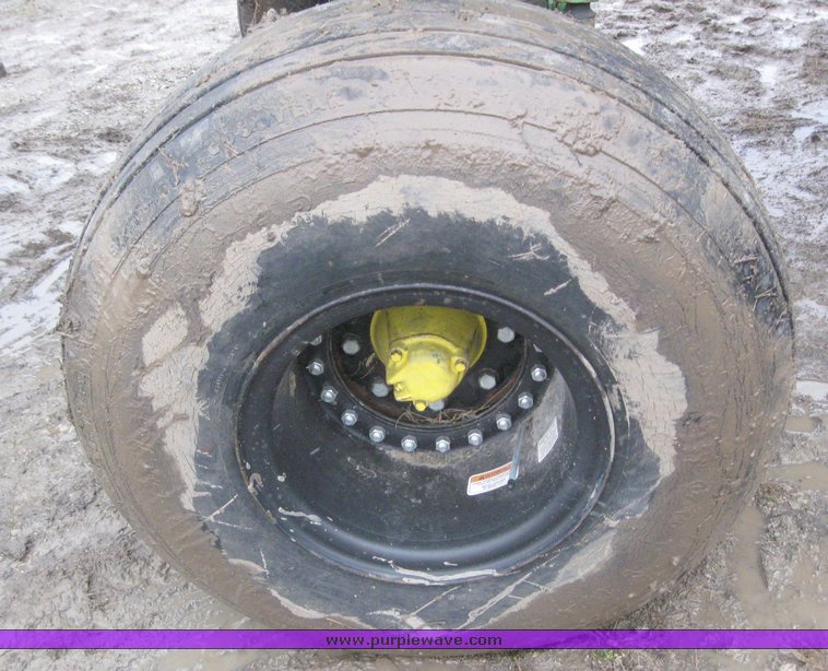 image for item 7725 1963 John Deere 4010 Wheatland tractor with loader