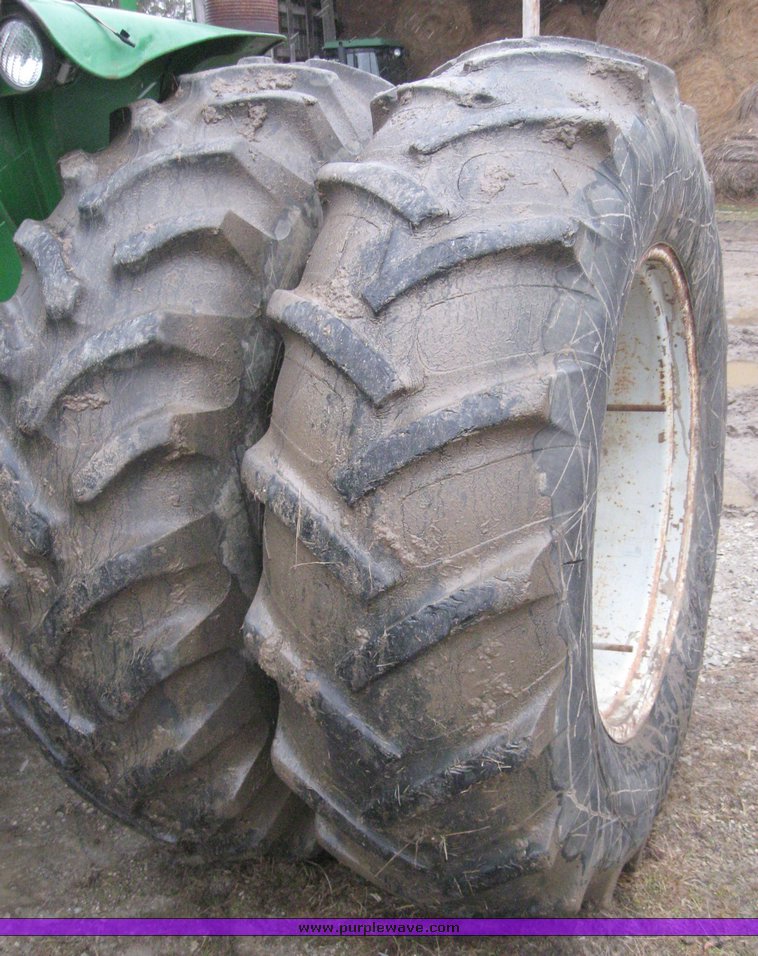 image for item 7725 1963 John Deere 4010 Wheatland tractor with loader