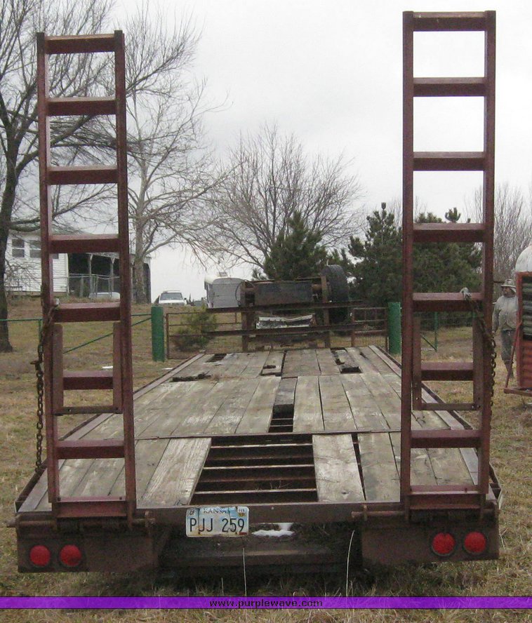image for item 7726 1994 Mid America 42' goose neck trailer