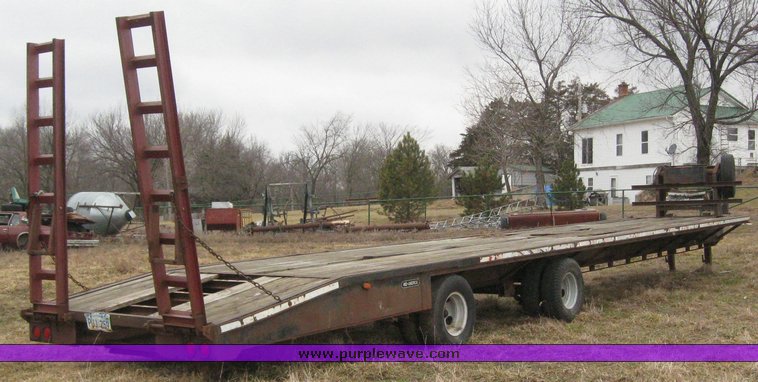 image for item 7726 1994 Mid America 42' goose neck trailer
