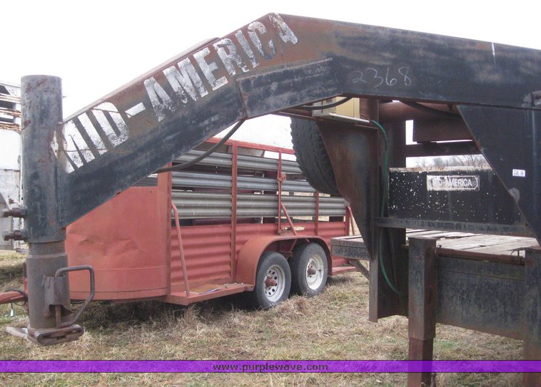image for item 7726 1994 Mid America 42' goose neck trailer