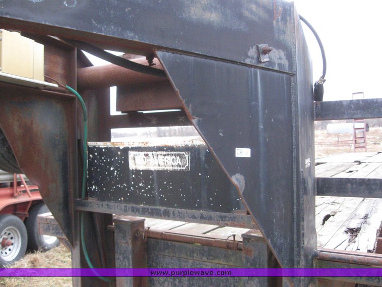 image for item 7726 1994 Mid America 42' goose neck trailer