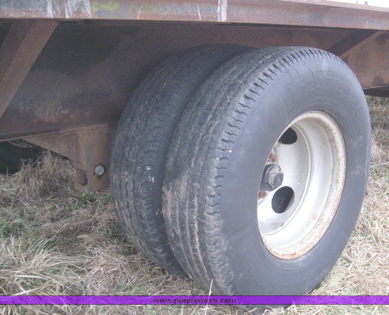 image for item 7726 1994 Mid America 42' goose neck trailer