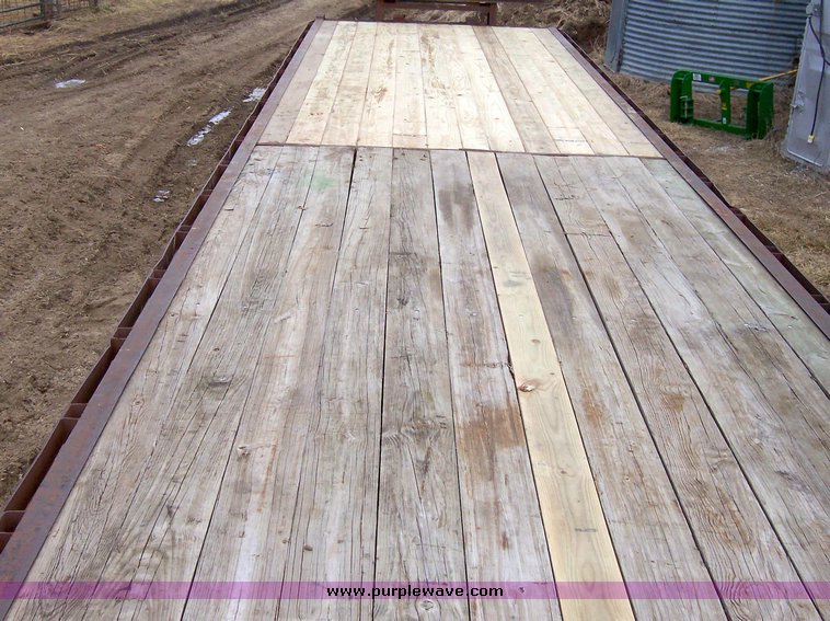 image for item 7726 1994 Mid America 42' goose neck trailer