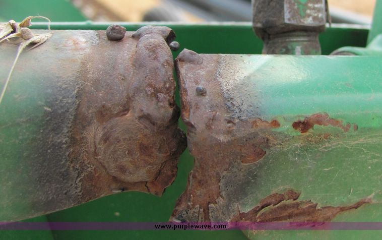 image for item 8033 2001 John Deere 930R rigid platform header