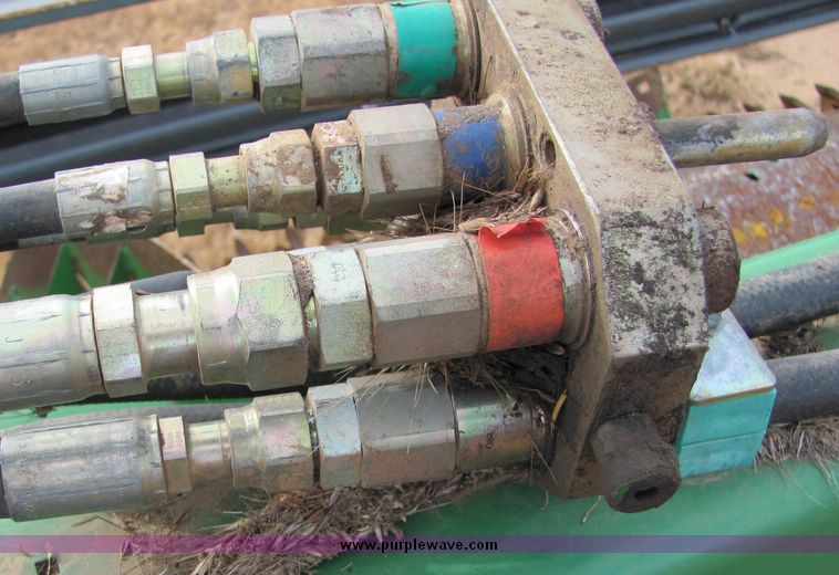 image for item 8033 2001 John Deere 930R rigid platform header