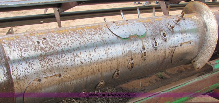 image for item 8033 2001 John Deere 930R rigid platform header