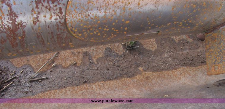 image for item 8033 2001 John Deere 930R rigid platform header