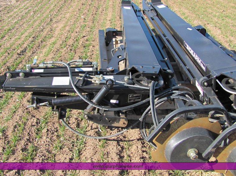 image for item 8048 2006 Dual side arm no till markers