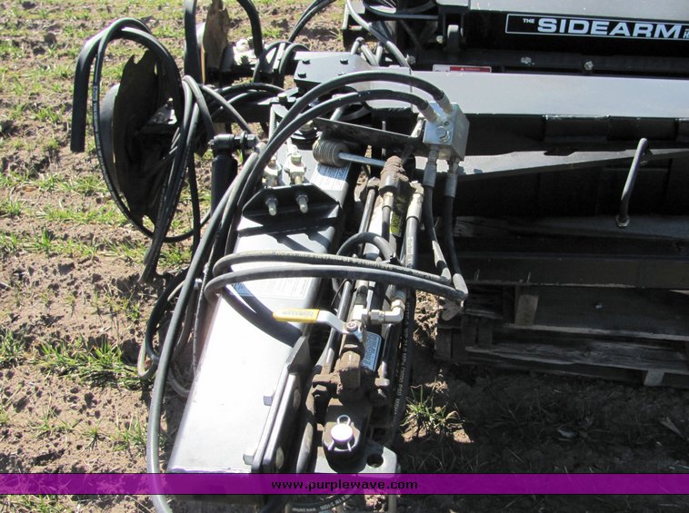 image for item 8048 2006 Dual side arm no till markers