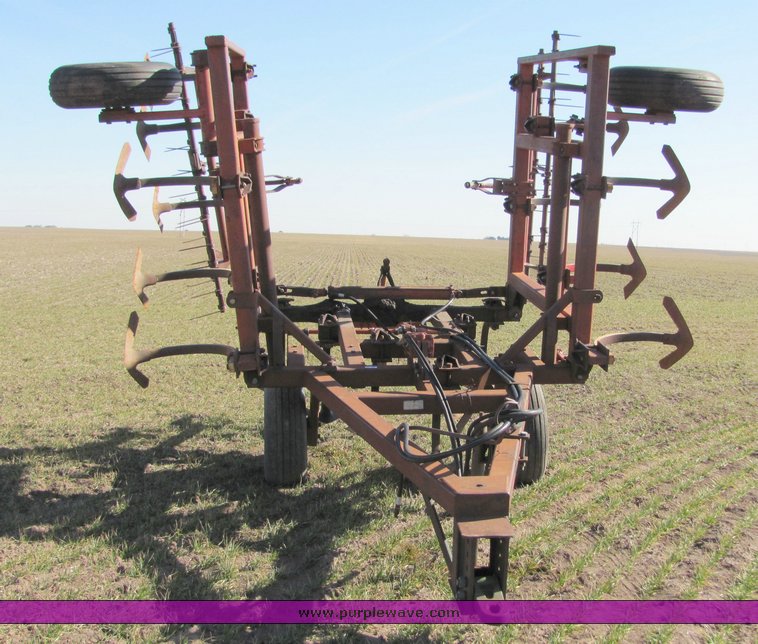 image for item 8053 Sunflower 18' chisel with Noble harrow