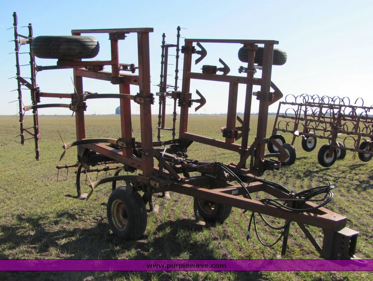 image for item 8053 Sunflower 18' chisel with Noble harrow