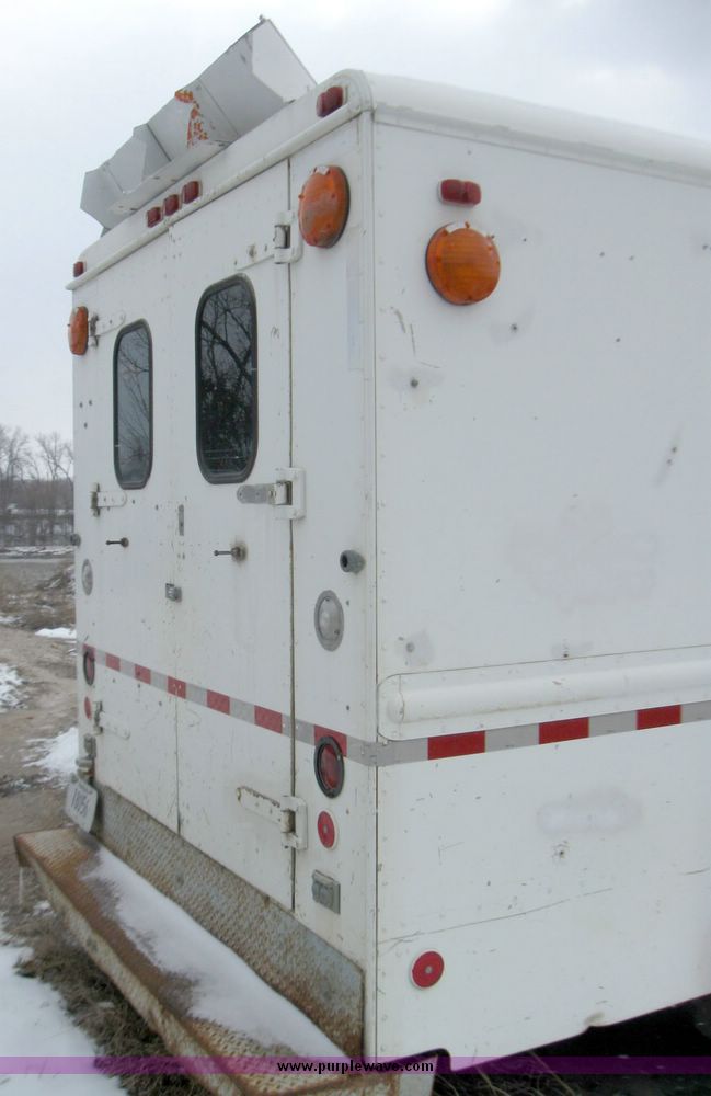 image for item 3001 1979 Ford utility van