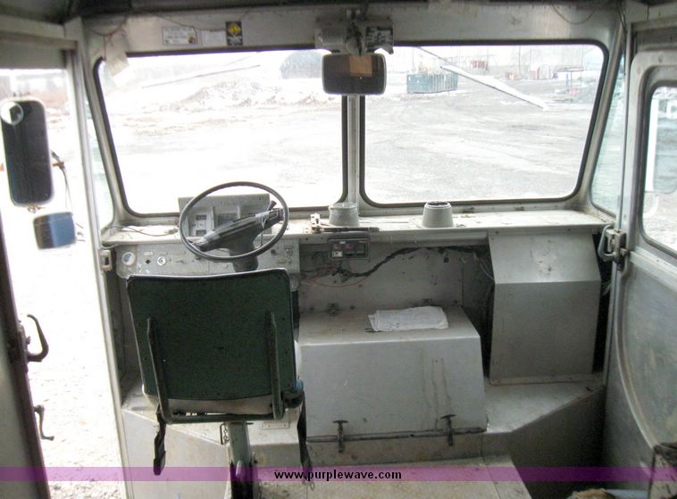 image for item 3001 1979 Ford utility van