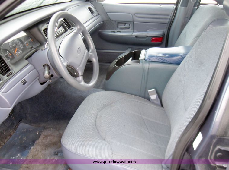 image for item 3002 1997 Ford Crown Victoria Police Interceptor