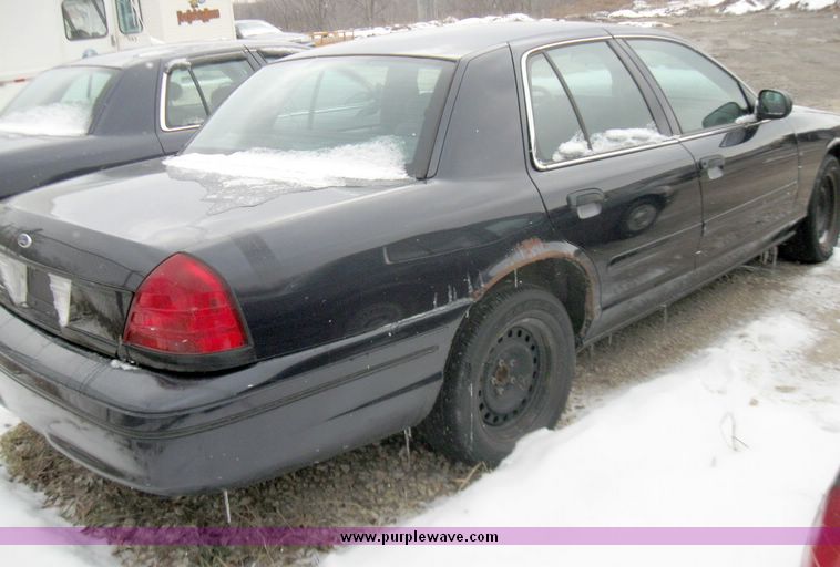 image for item 3003 2000 Ford Crown Victoria Police Interceptor