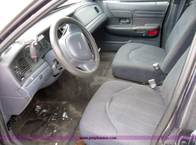 image for item 3003 2000 Ford Crown Victoria Police Interceptor