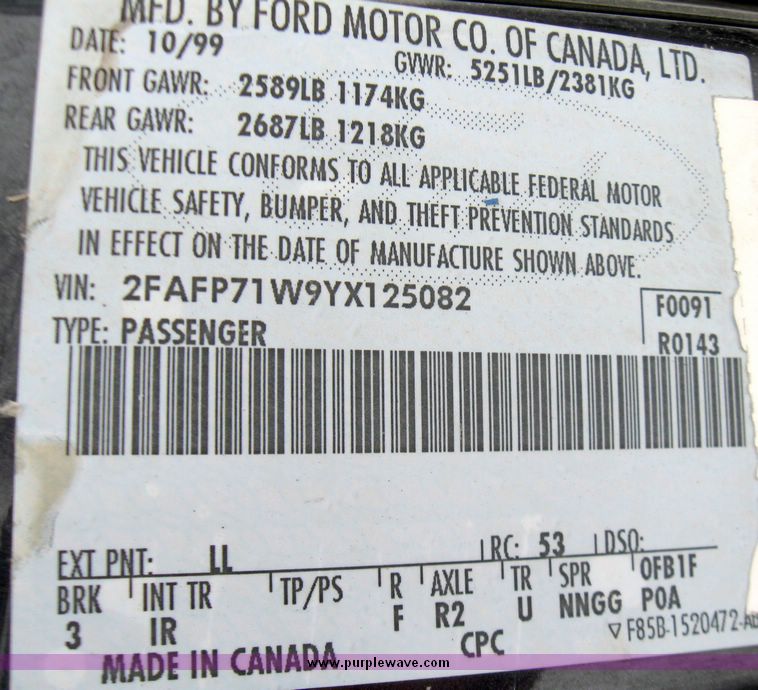 image for item 3003 2000 Ford Crown Victoria Police Interceptor