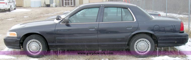image for item 3005 2001 Ford Crown Victoria Police Interceptor