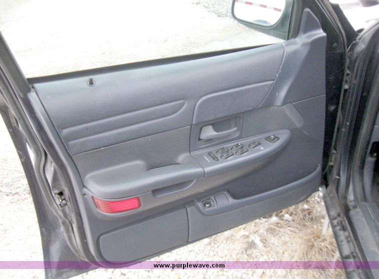 image for item 3005 2001 Ford Crown Victoria Police Interceptor