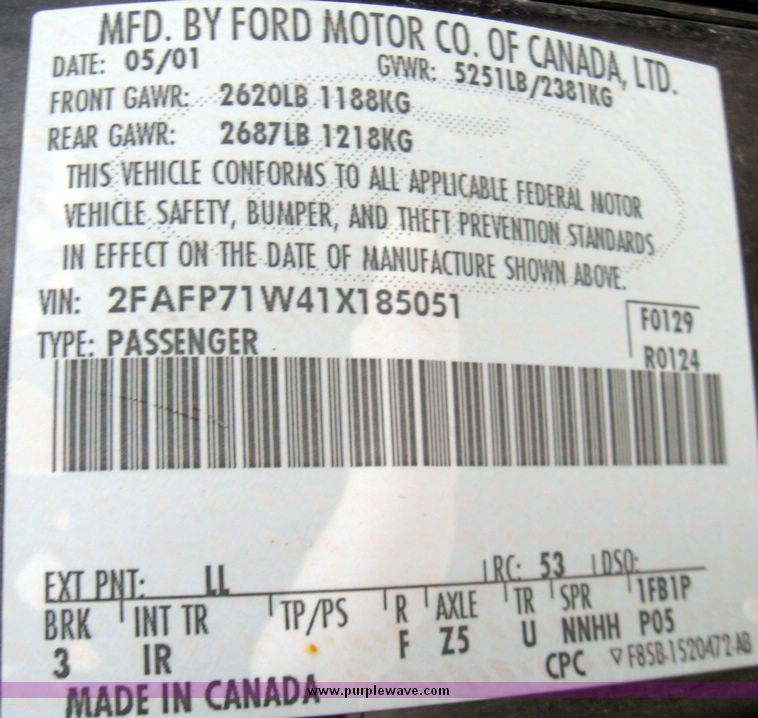 image for item 3005 2001 Ford Crown Victoria Police Interceptor