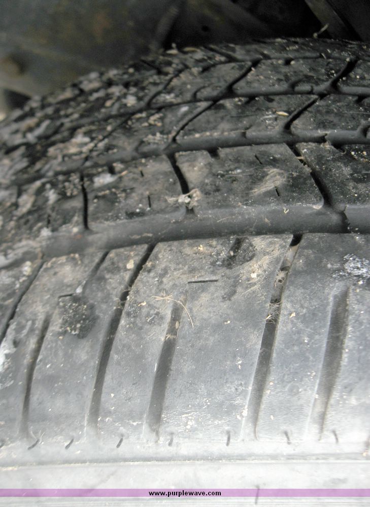 image for item 3006 2001 Ford Crown Victoria Police Interceptor