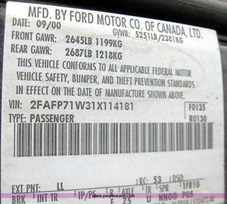 image for item 3006 2001 Ford Crown Victoria Police Interceptor