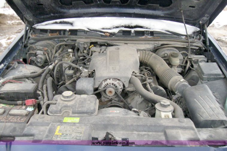 image for item 3007 2004 Ford Crown Victoria Police Interceptor