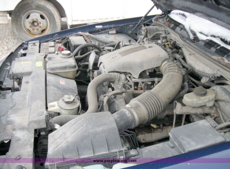 image for item 3007 2004 Ford Crown Victoria Police Interceptor