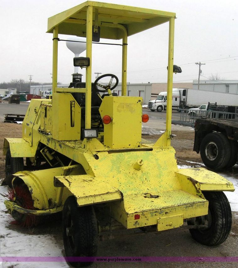 image for item 3336 Broce broom street sweeper