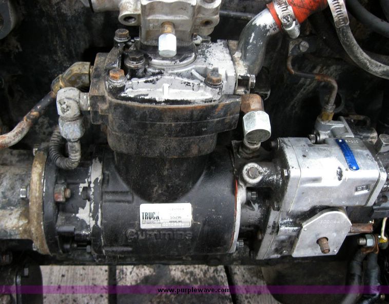 image for item 3338 Cummins L10 diesel engine