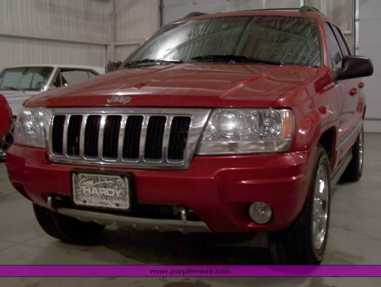 image for item 3363 2004 Jeep Grand Cherokee Overland