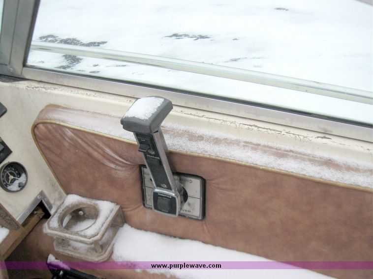 image for item 3749 1981 Webbcraft 2300 ski boat