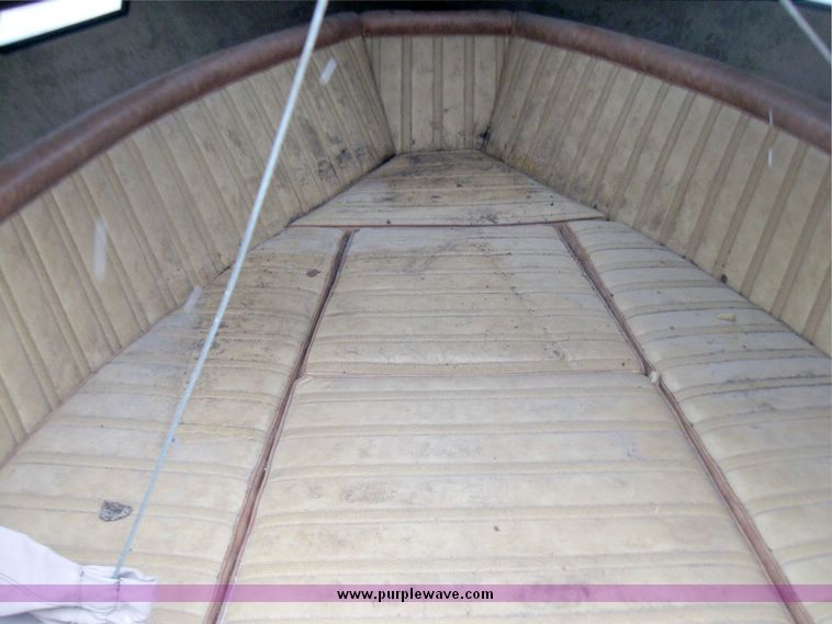 image for item 3749 1981 Webbcraft 2300 ski boat