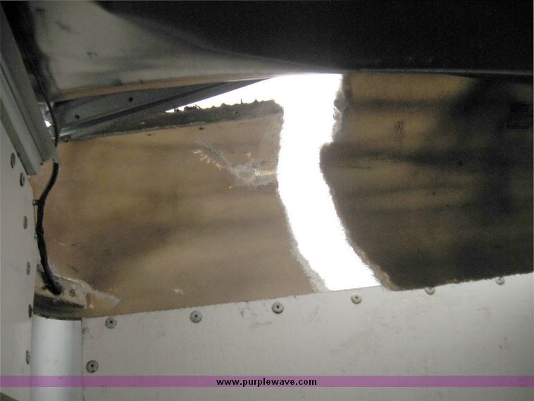 image for item 3750 1999 Ford F800