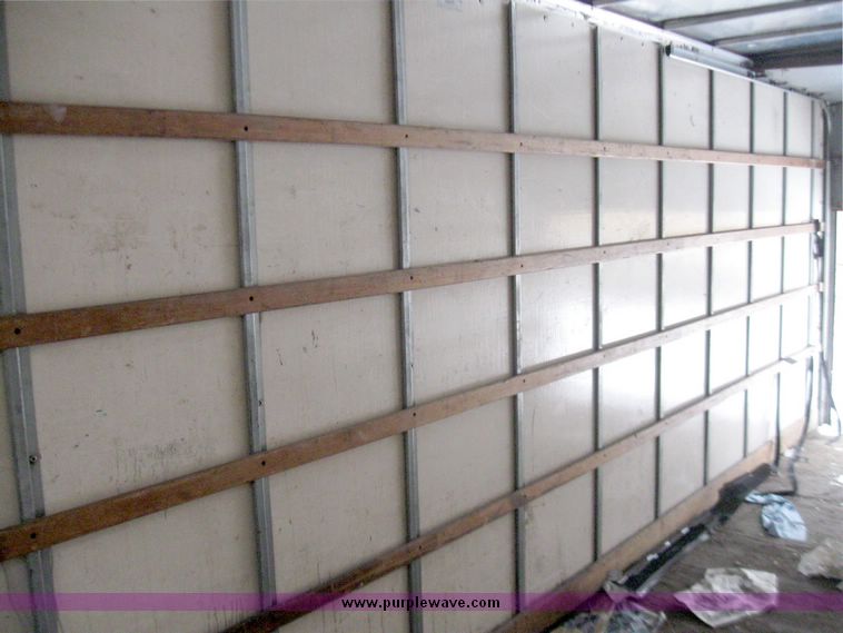 image for item 3750 1999 Ford F800