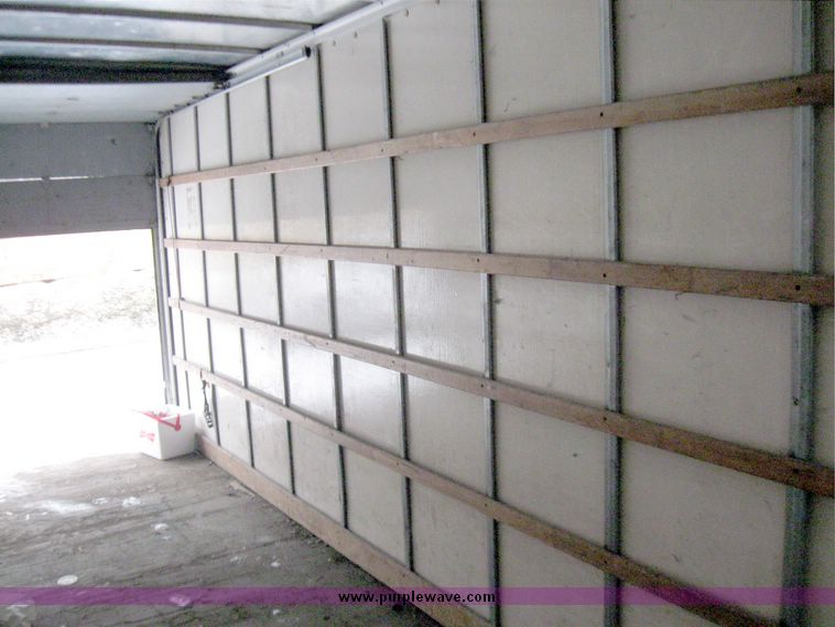 image for item 3750 1999 Ford F800