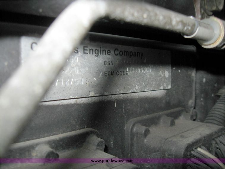 image for item 3750 1999 Ford F800