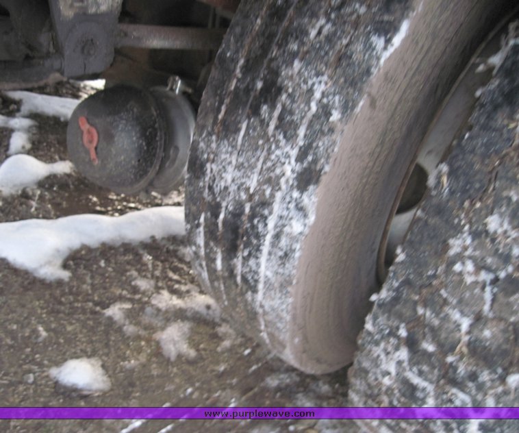 image for item 4473 1991 Ford Conventional N LN8000F box truck