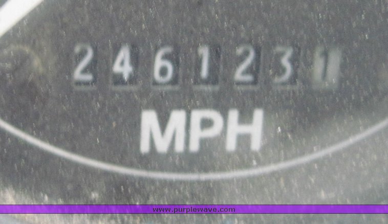 image for item 4473 1991 Ford Conventional N LN8000F box truck