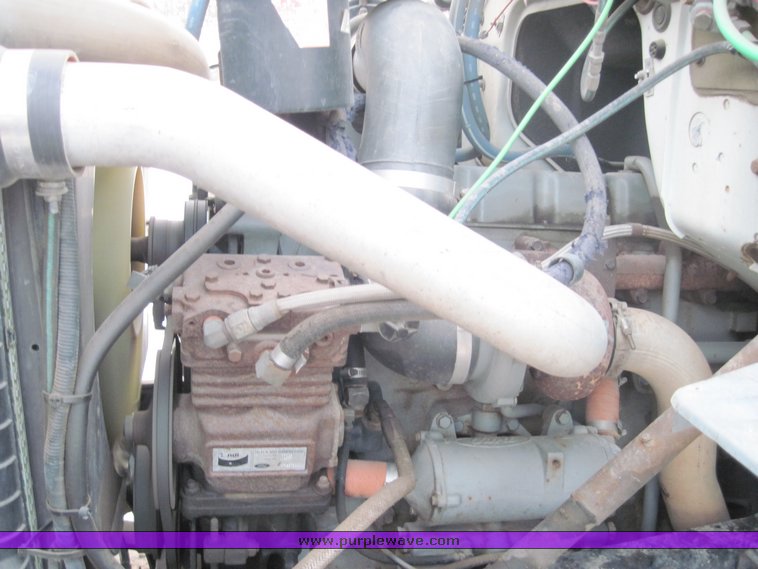 image for item 4473 1991 Ford Conventional N LN8000F box truck