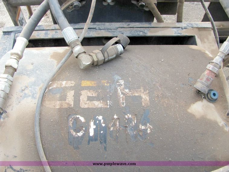 image for item 5072 Gehl CP424 cold planer skid steer attachment