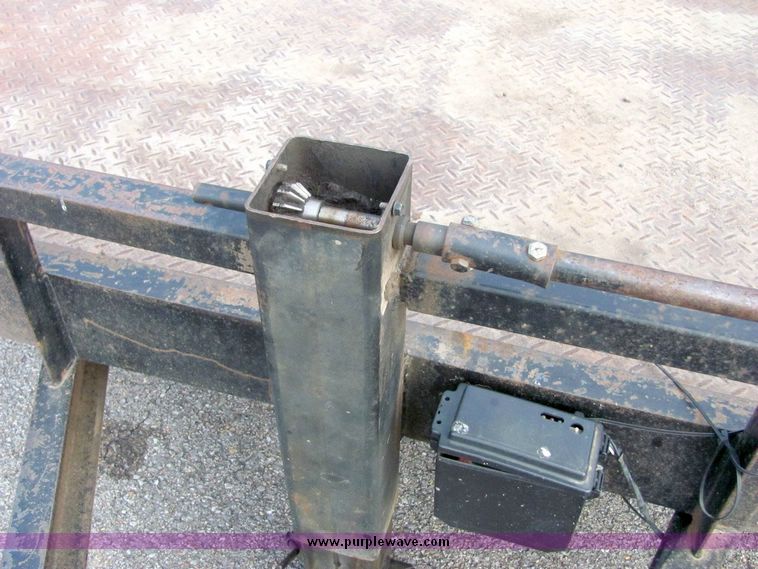 image for item 5074 1999 PS trailers 20' tandem axle trailer