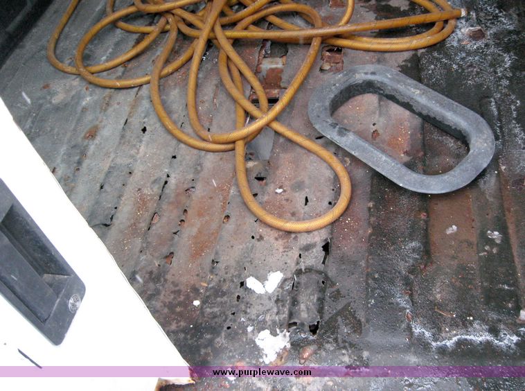 image for item 5272 2001 Ford Econoline E350 Super Duty