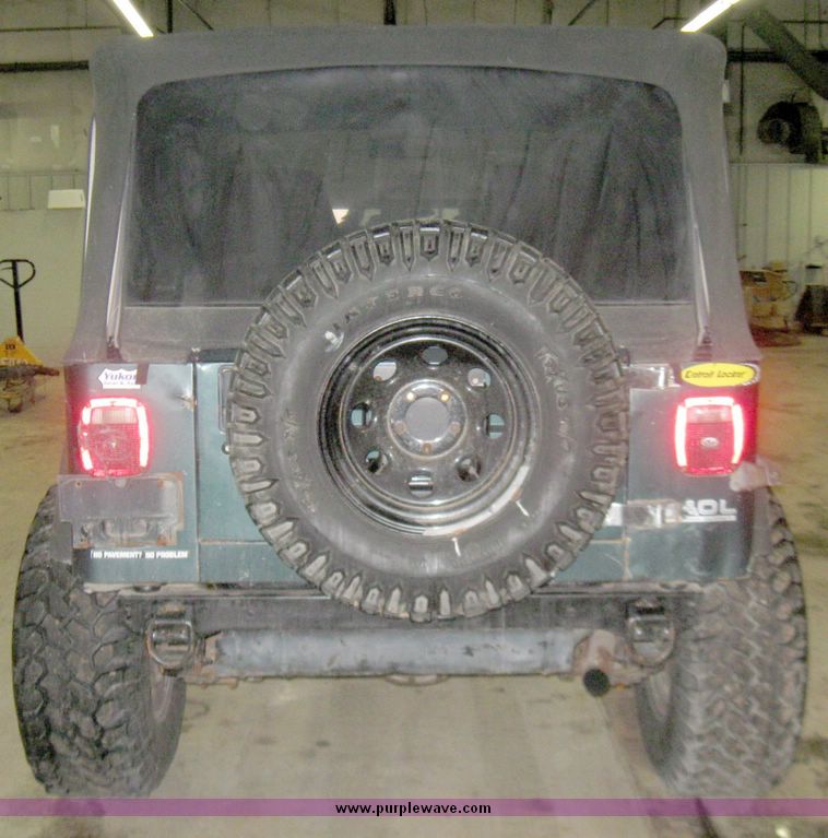 image for item 5435 1992 Jeep Wrangler