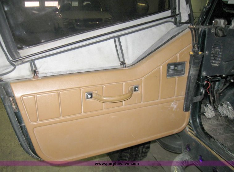 image for item 5435 1992 Jeep Wrangler