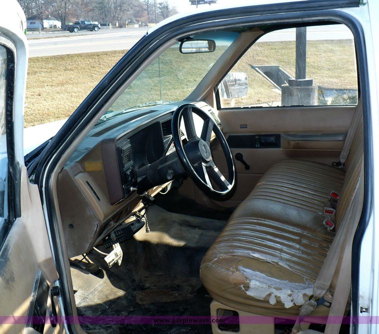 image for item 5594 1988 Chevrolet 3500