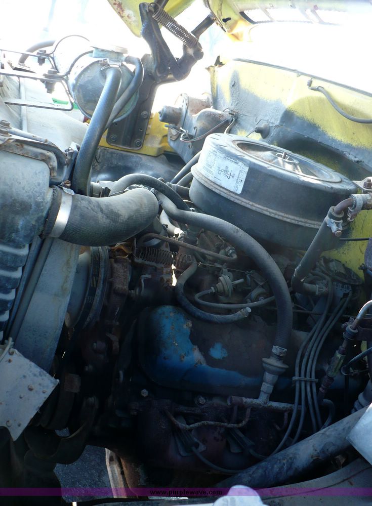 image for item 5595 1982 GMC C6500 box truck