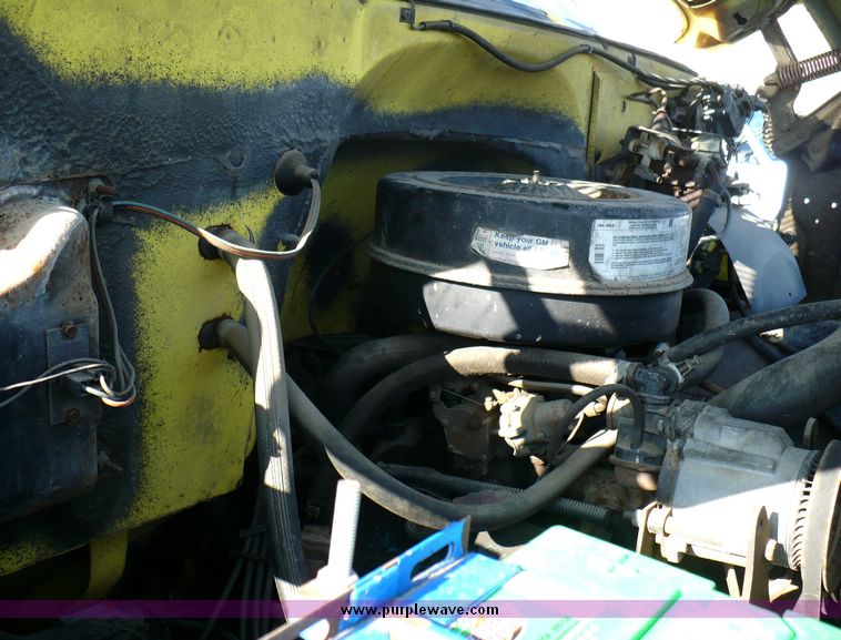 image for item 5595 1982 GMC C6500 box truck