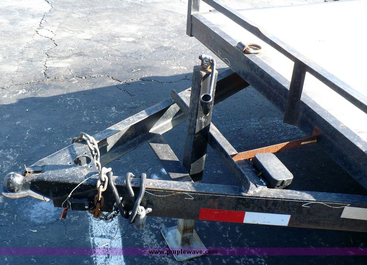 image for item 5596 2004 Starlite tandem axle 18' trailer